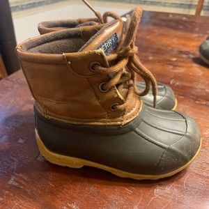 Baby Sperry boots size 7